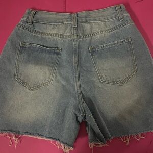 High waisted blue denim jorts